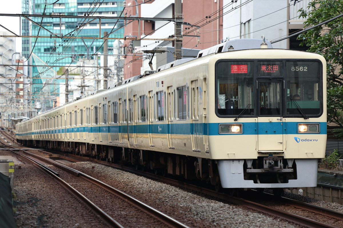 小田急電鉄  8000形 8262×6