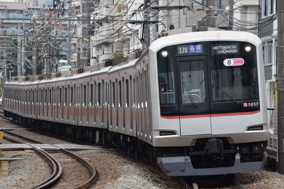 東急5050系5157F<br class="br-sp" />(5157編成)の写真