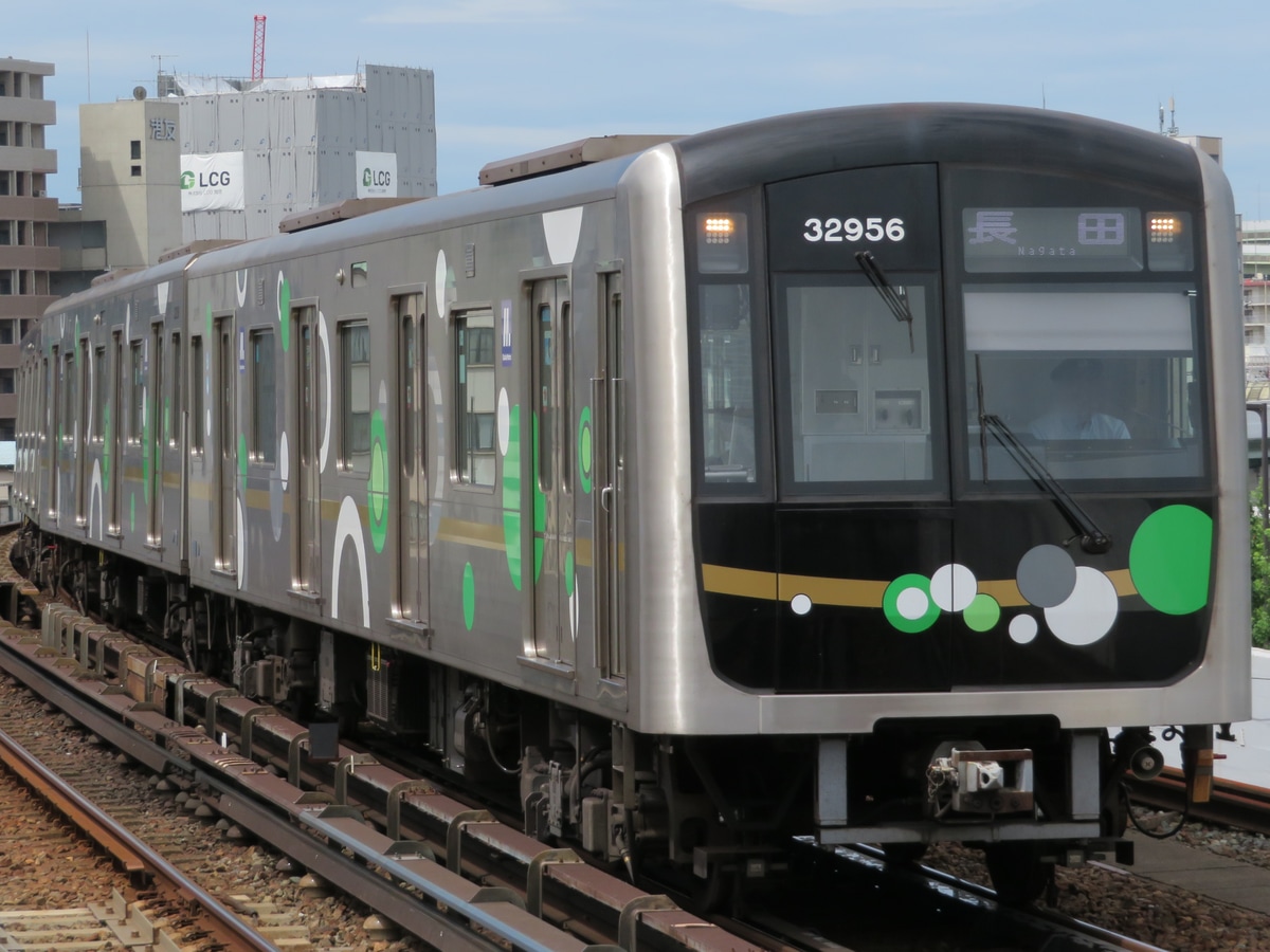 大阪市高速電気軌道 森之宮検車場 30000A系 32656F