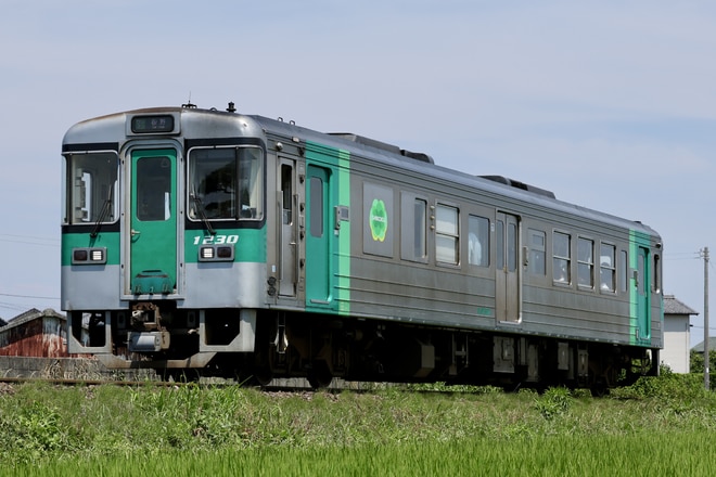 徳島運転所1200形1230を阿波中島～西原間で撮影した写真