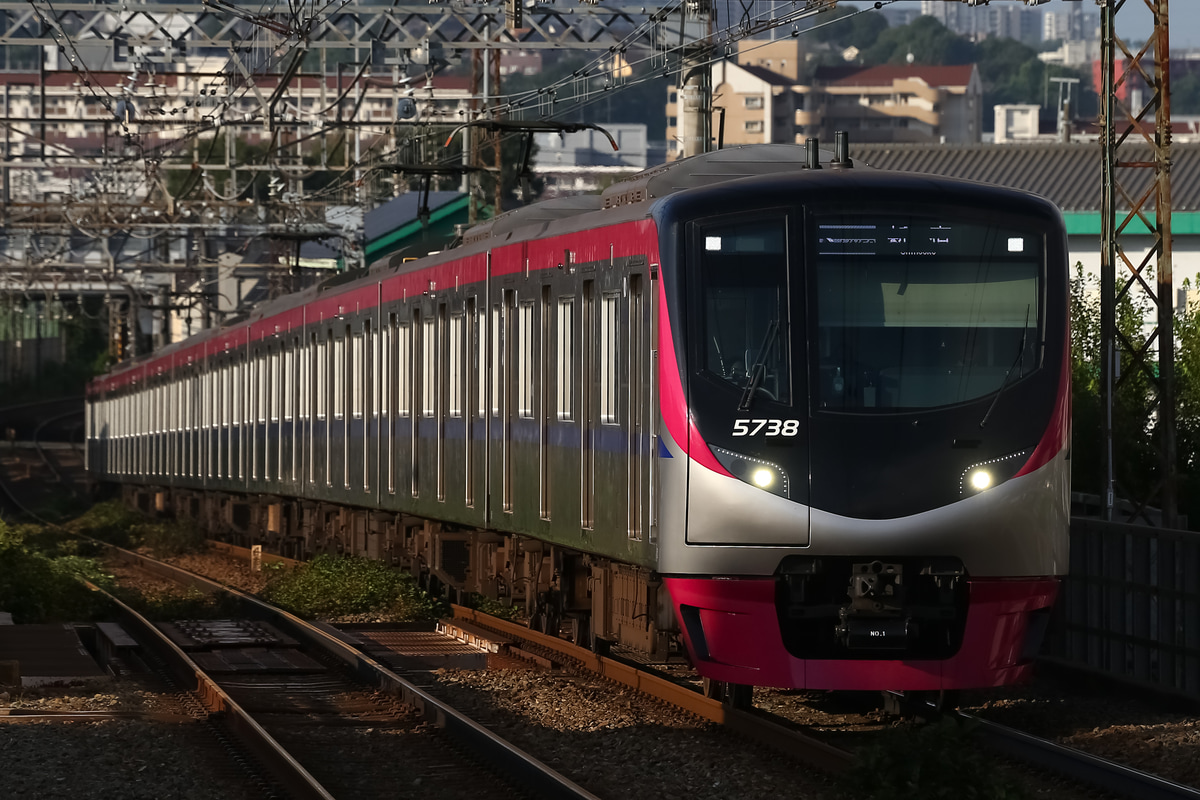 京王電鉄 若葉台検車区 5000系 5738f
