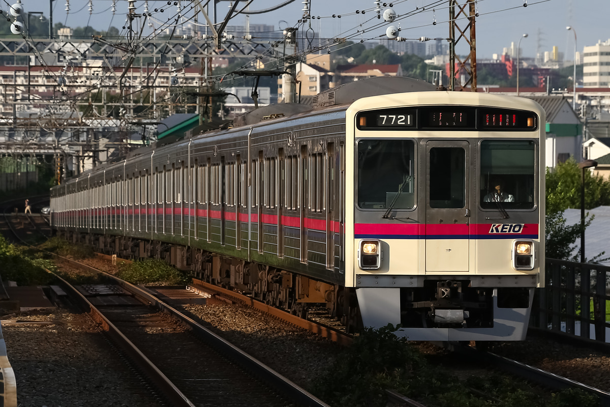 京王電鉄 若葉台検車区 7000系 7721f
