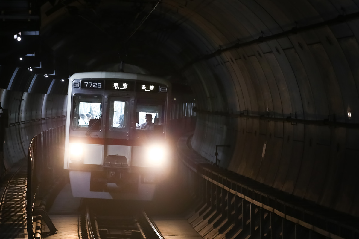 京王電鉄 若葉台検車区 7000系 7728f