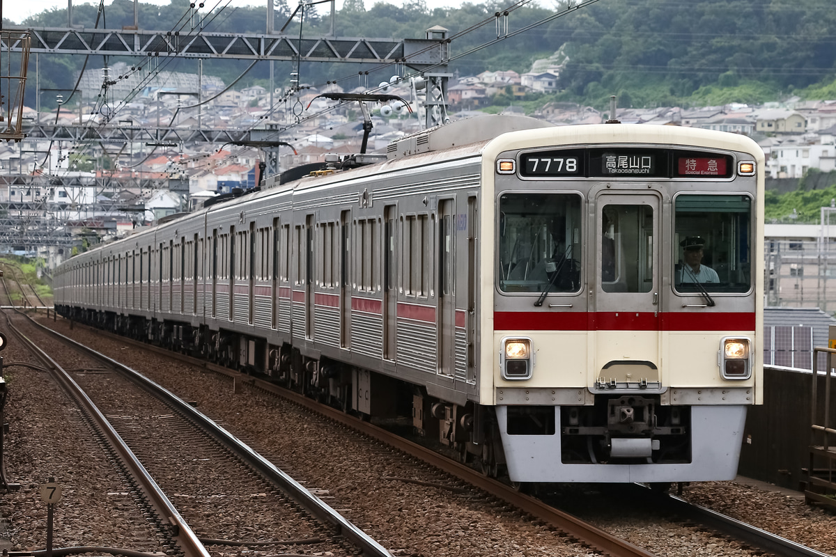 京王電鉄 若葉台検車区 7000系 7728f