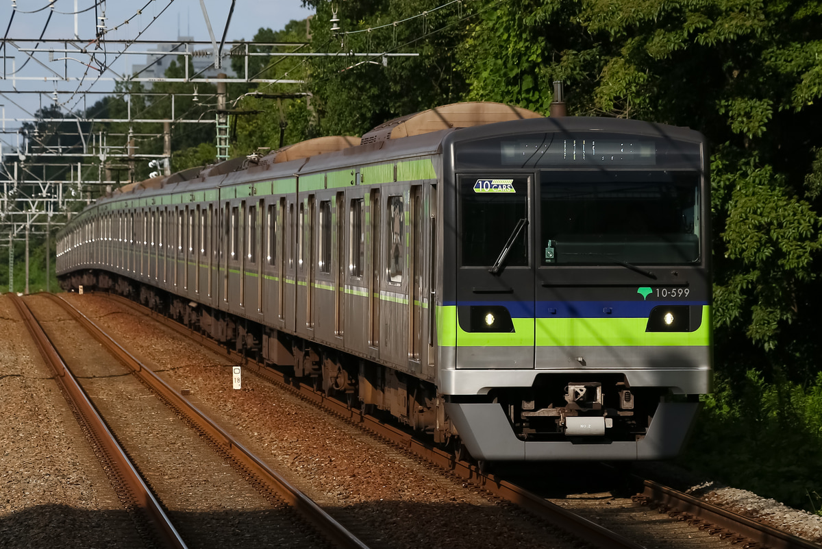 東京都交通局 大島車両検修場 10-300形 10-590f