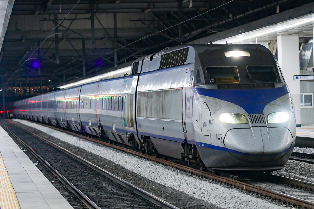 韓国鉄道公社  100000系 