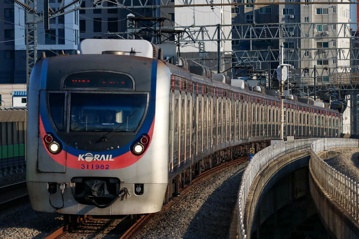 韓国鉄道公社 九老車両事業所 311000系 311×82F