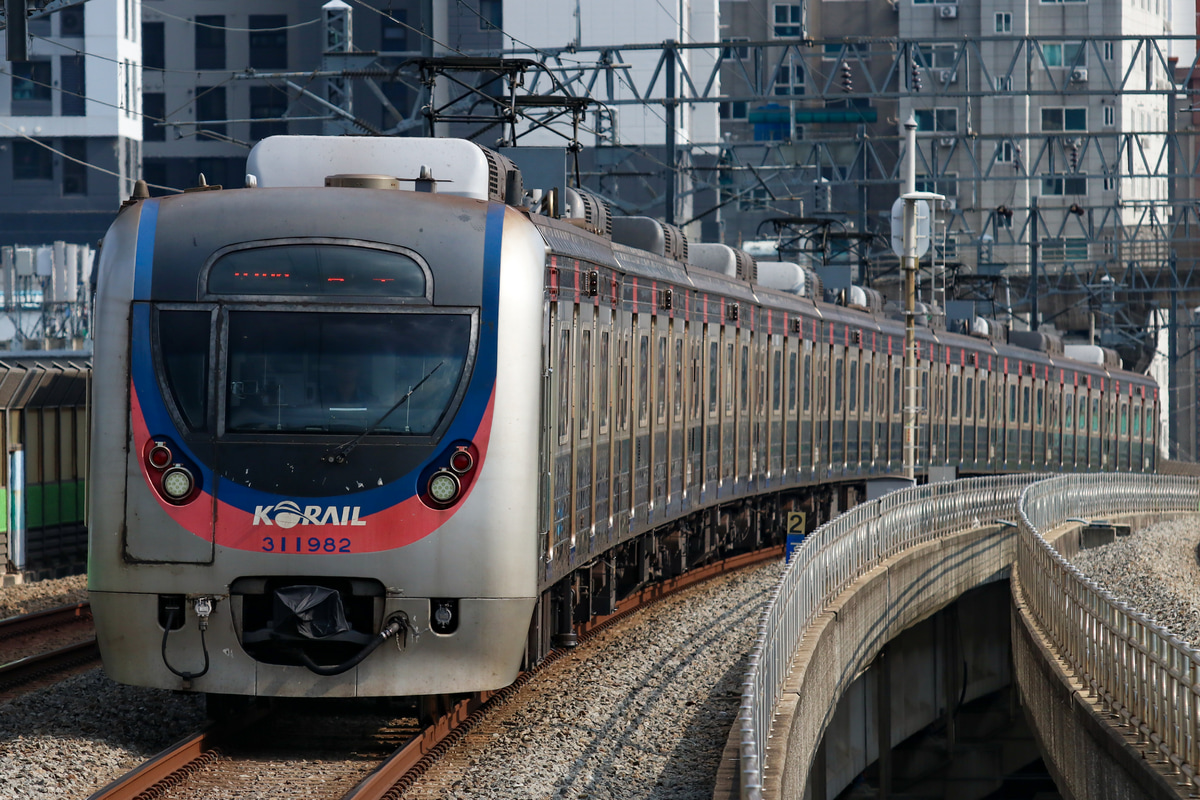 韓国鉄道公社 九老車両事業所 311000系 311×82F