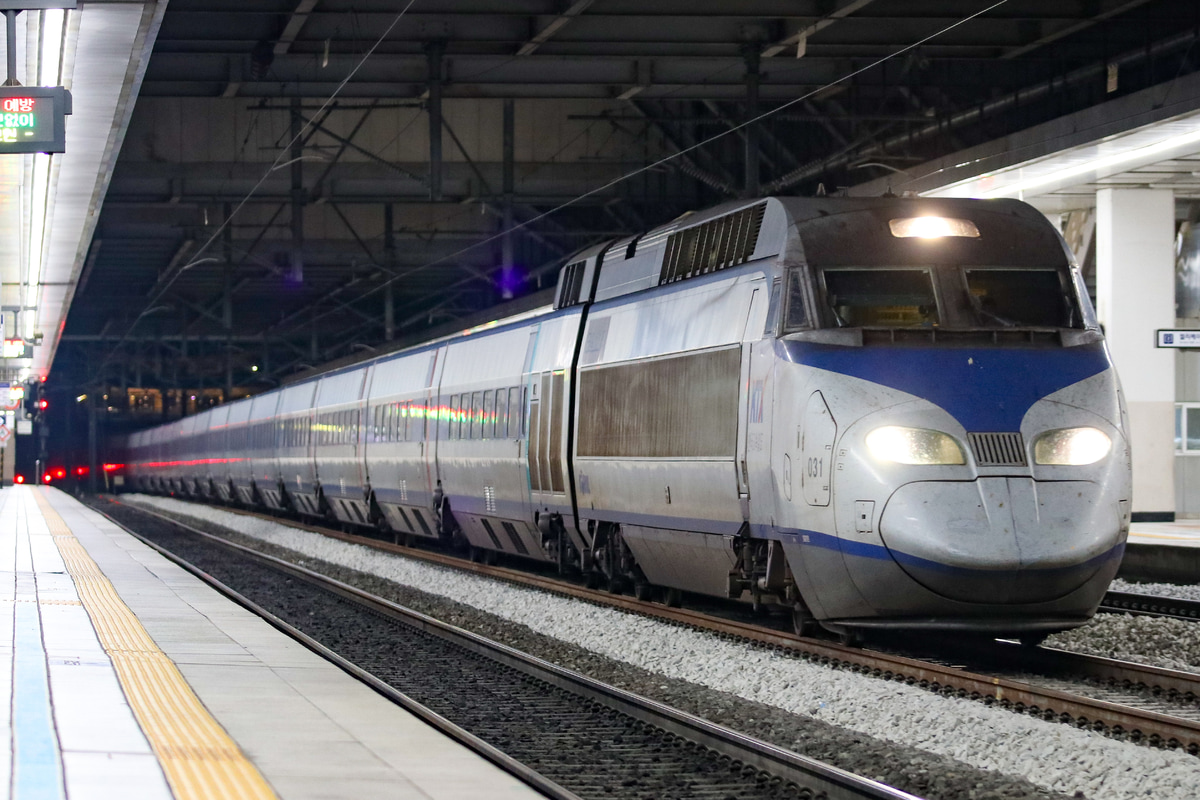 韓国鉄道公社  100000系 
