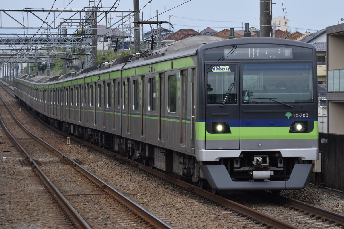 東京都交通局 大島車両検修場 10-300形 10-700F