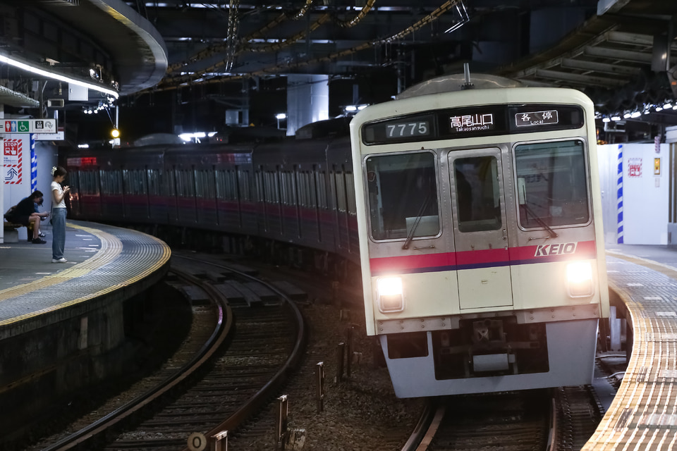 京王7000系7725F<br class="br-sp" />(7725編成)の写真