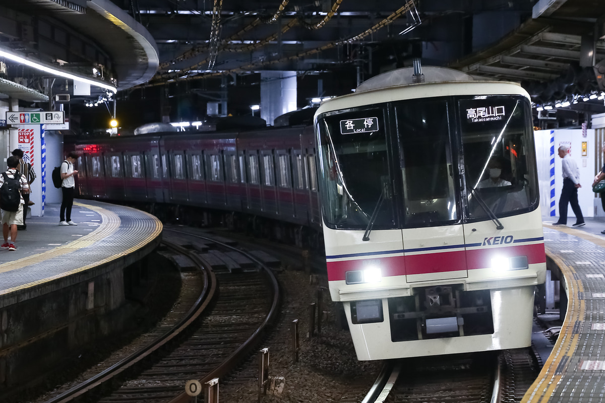 京王電鉄 若葉台検車区 8000系 8708f