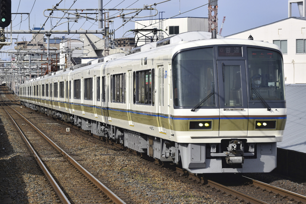 JR西日本 吹田総合車両所奈良支所 221系 NB807編成