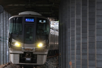Train-Directory JR西日本225系I8編成の写真一覧