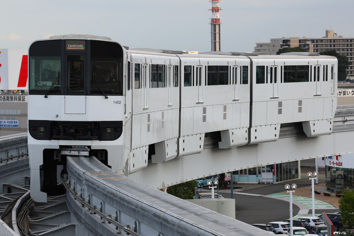 多摩都市モノレール  1000系 1102F