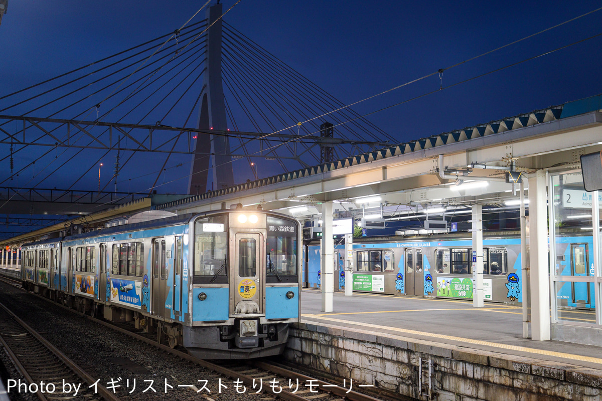 青い森鉄道  青い森701系 