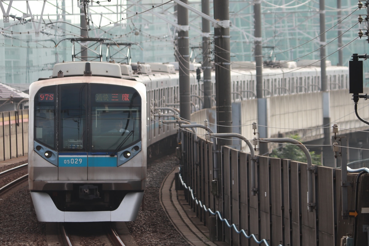 東京メトロ 深川検車区 05系 05-129F