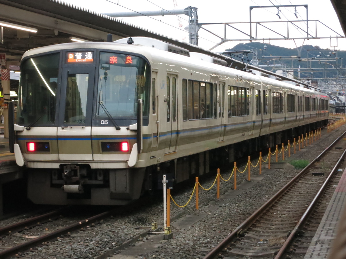 JR西日本 吹田総合車両所奈良支所 221系 NA422編成
