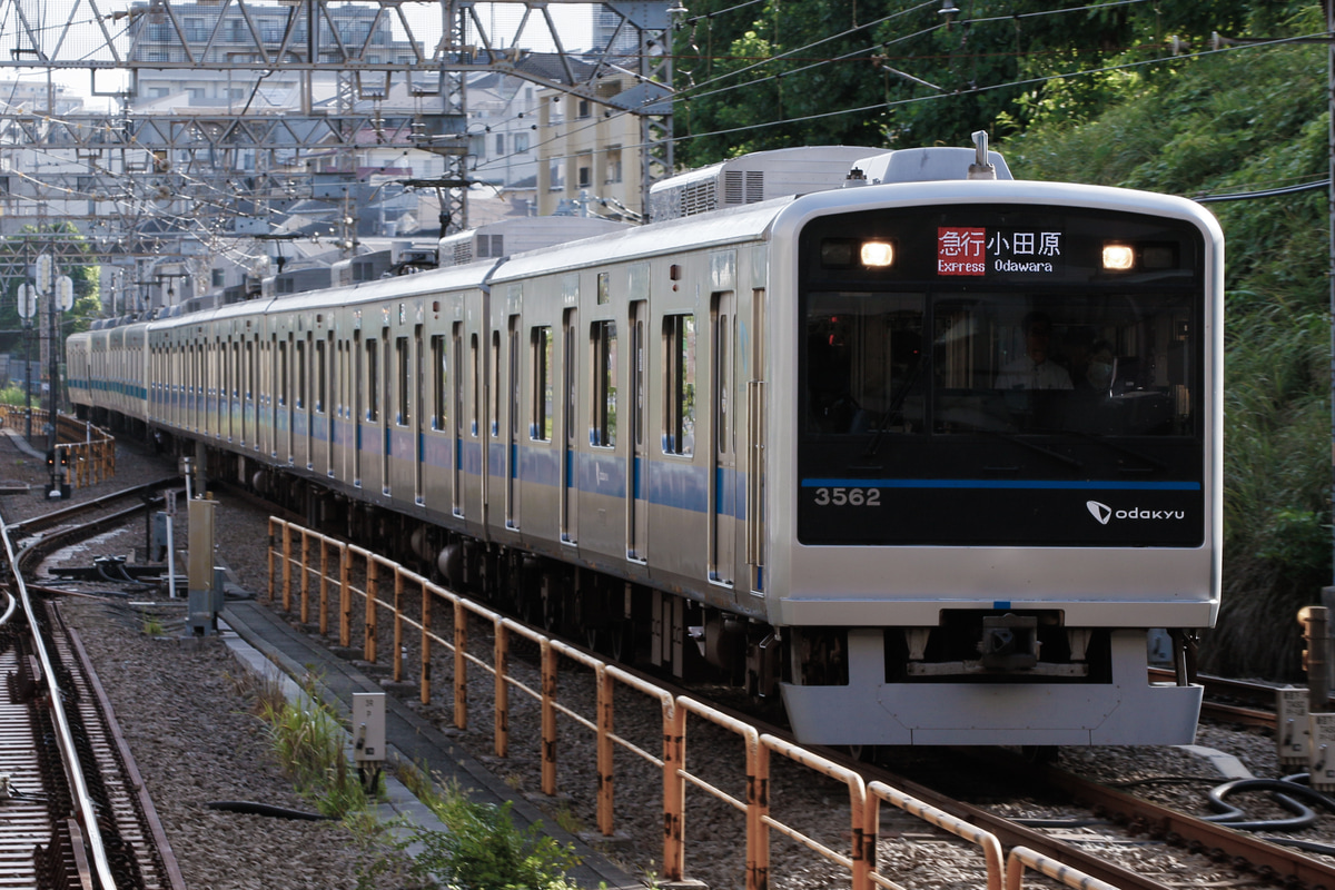 小田急電鉄  3000形 3262f
