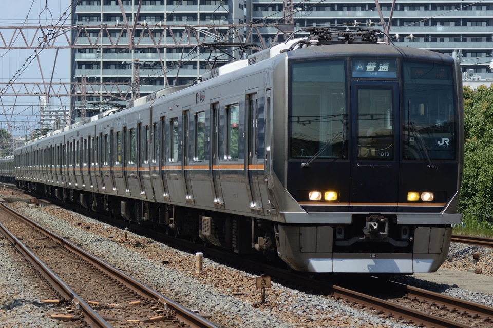 JR西321系D10編成の写真