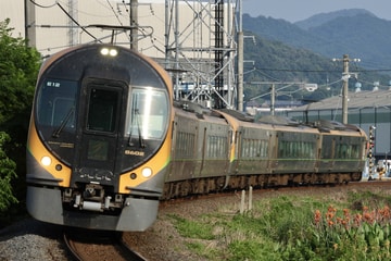 JR四国8600系E12編成をみの～詫間間で撮影した画像