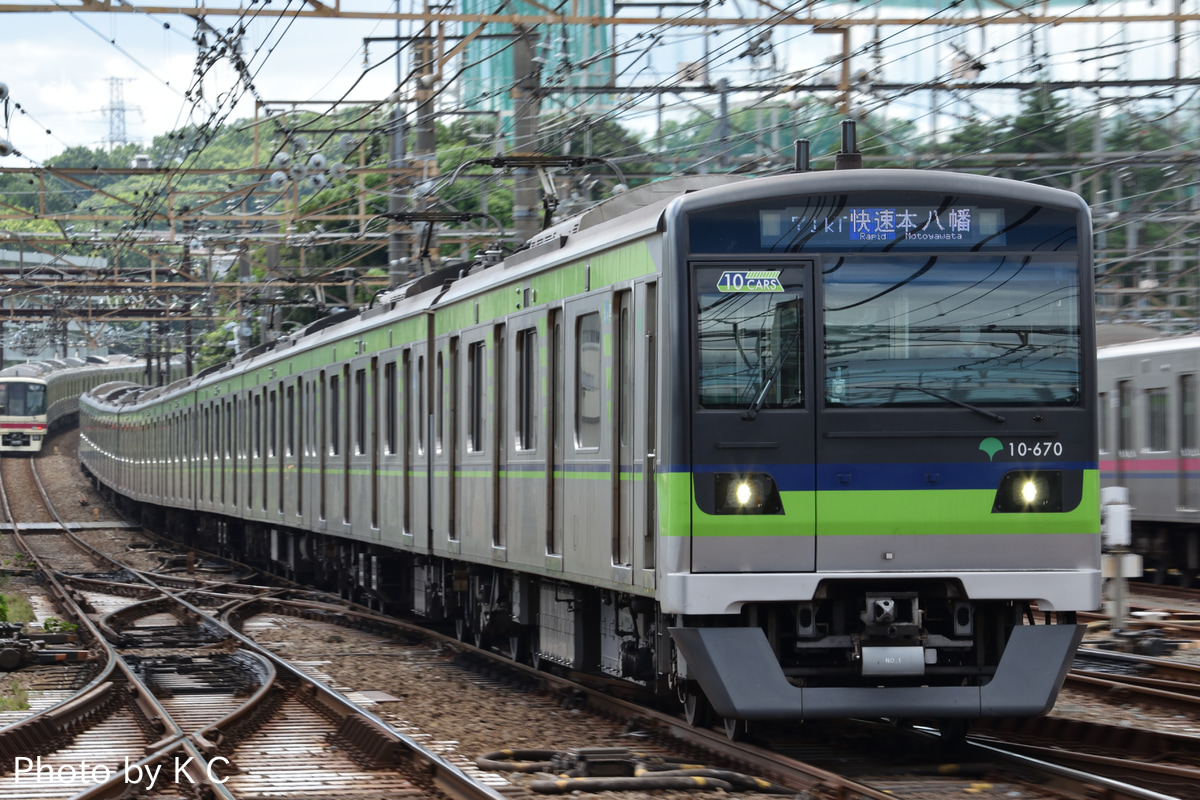 東京都交通局 大島車両検修場 10-300形 10-670F