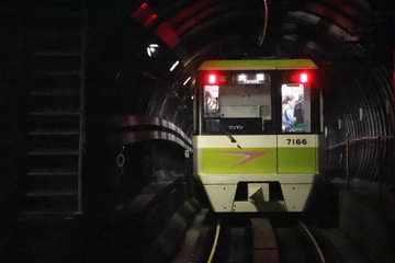 byく ろ し お
