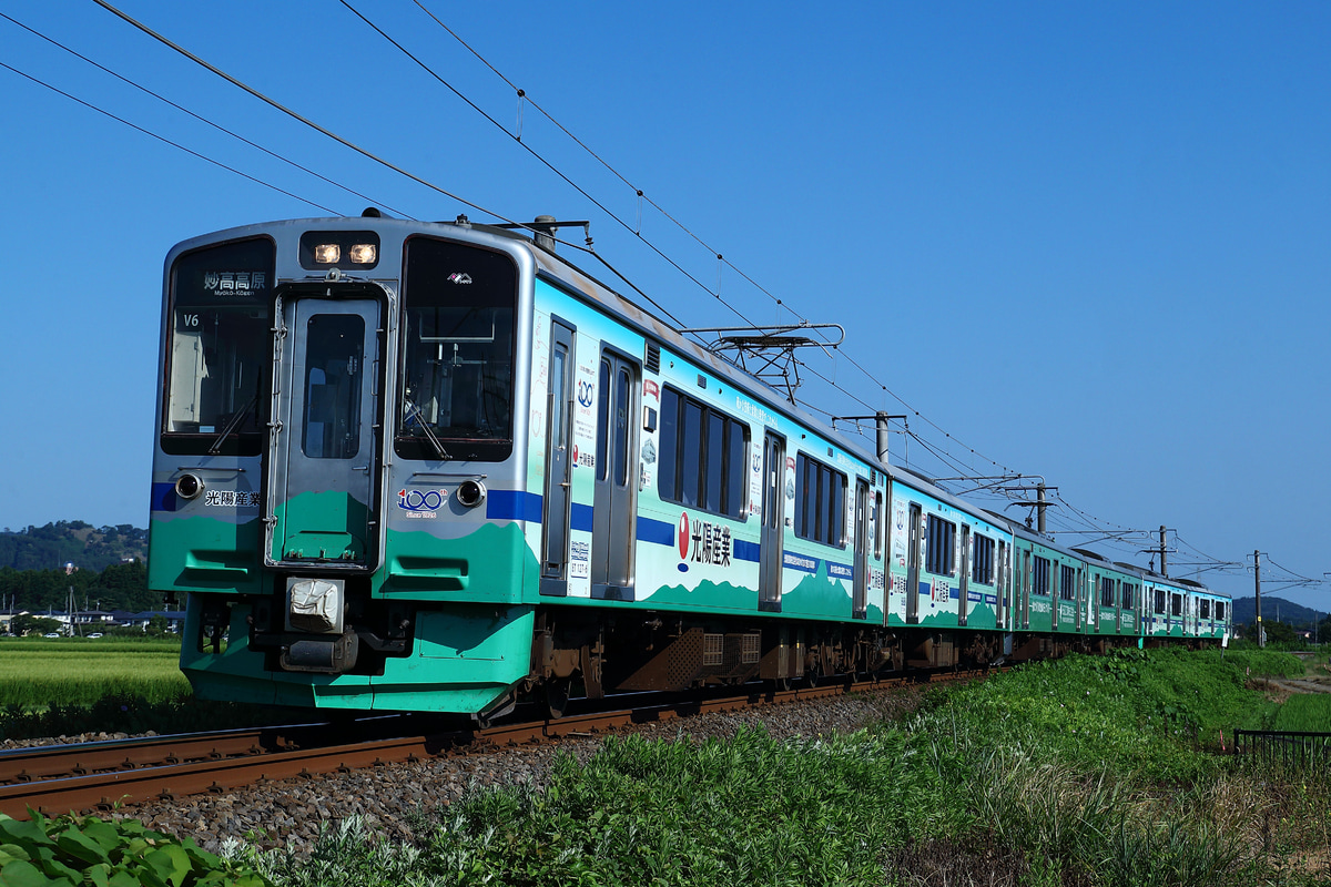 えちごトキめき鉄道  ET127系 