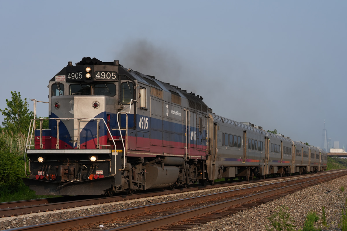 Metro-North Railroad  EMD GP40FH-2 4905