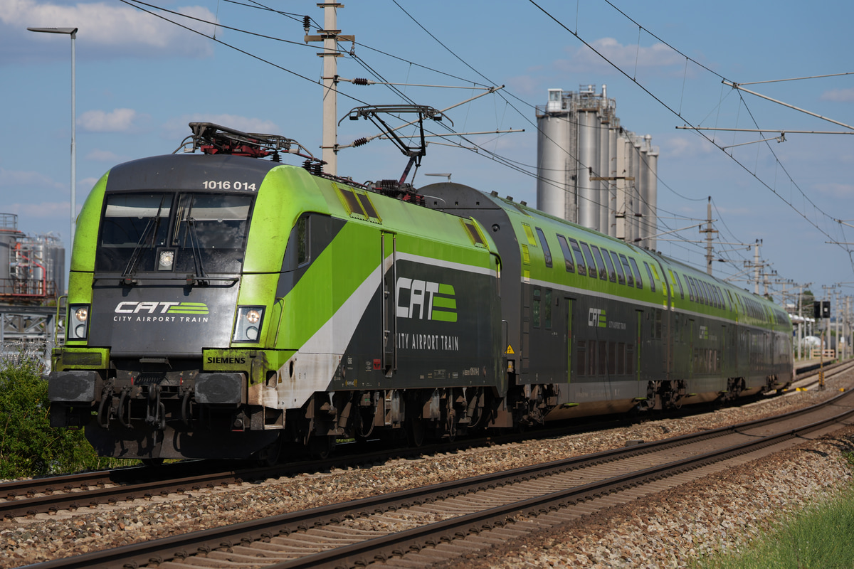 City Airport Train  Class1016 014