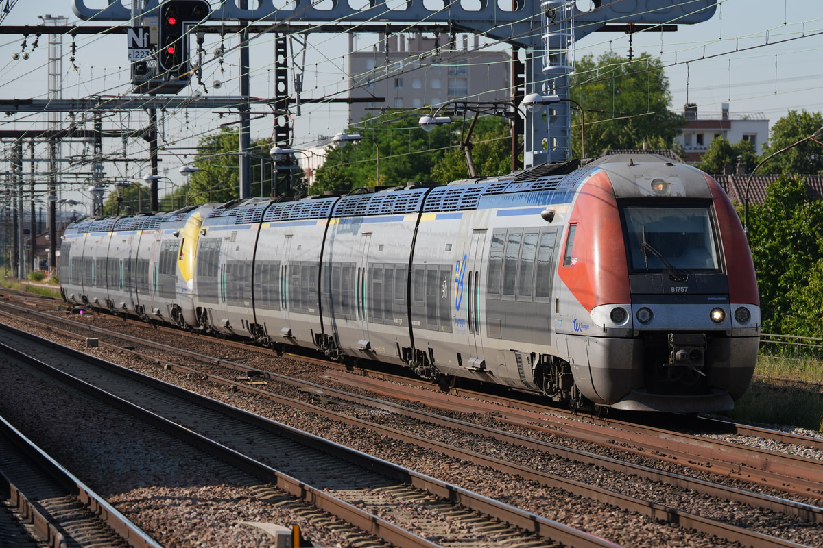 SNCF  B 81500 B 81757