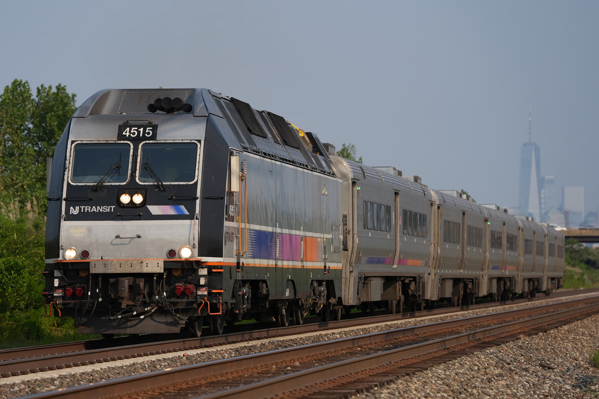 NJ TRANSIT  ALP-45DP 