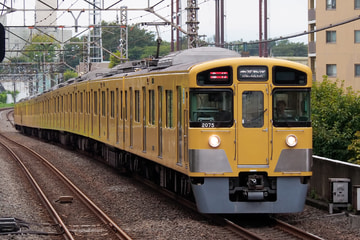 西武鉄道2000系2075Fを東大和市駅で撮影した画像