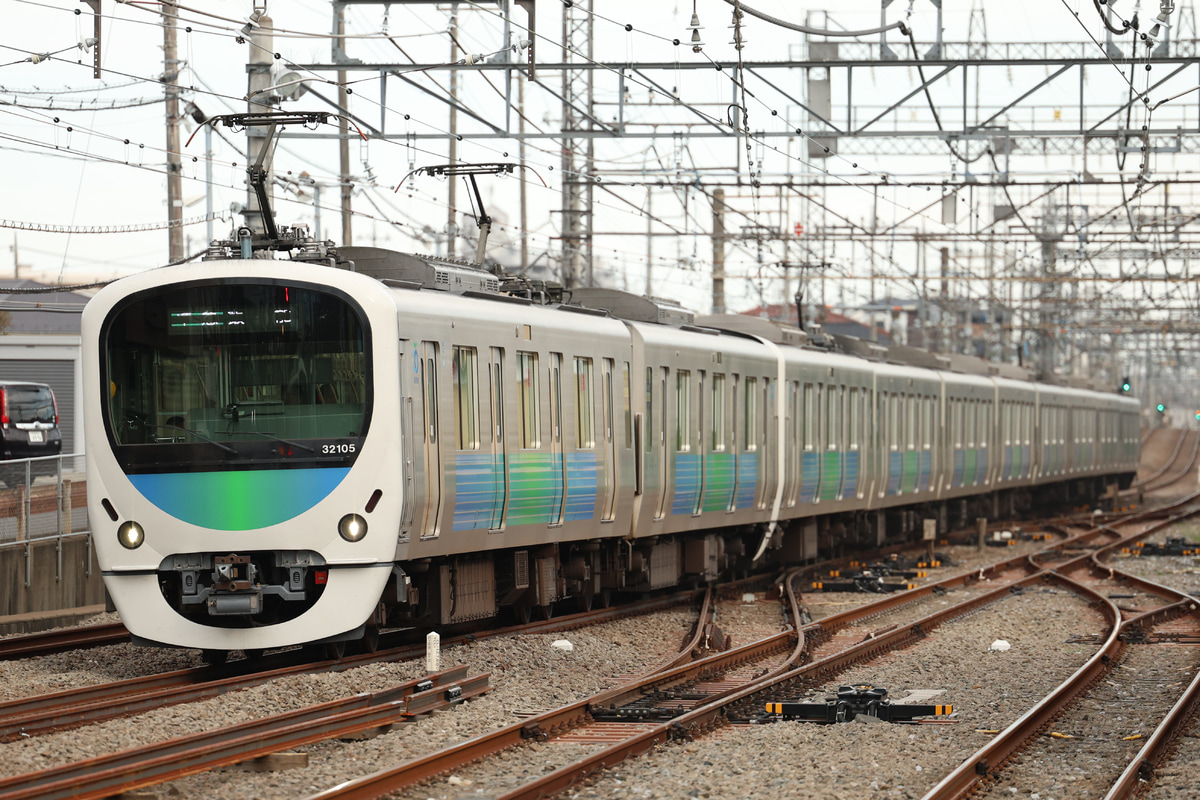 西武鉄道  30000系 32105F