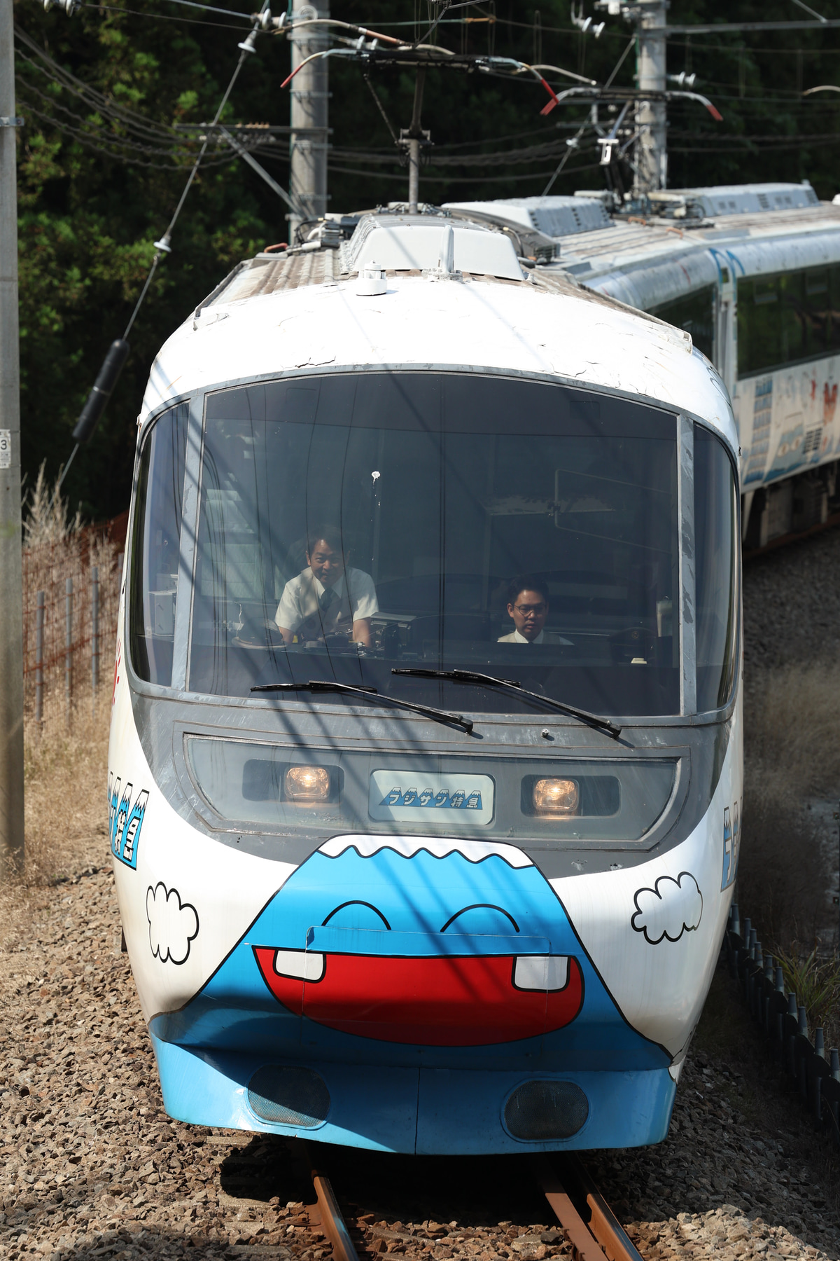 富士山麓電気鉄道  8000系 8001F