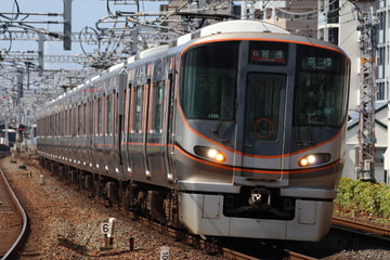 JR西日本323系LS09編成を野田駅で撮影した画像
