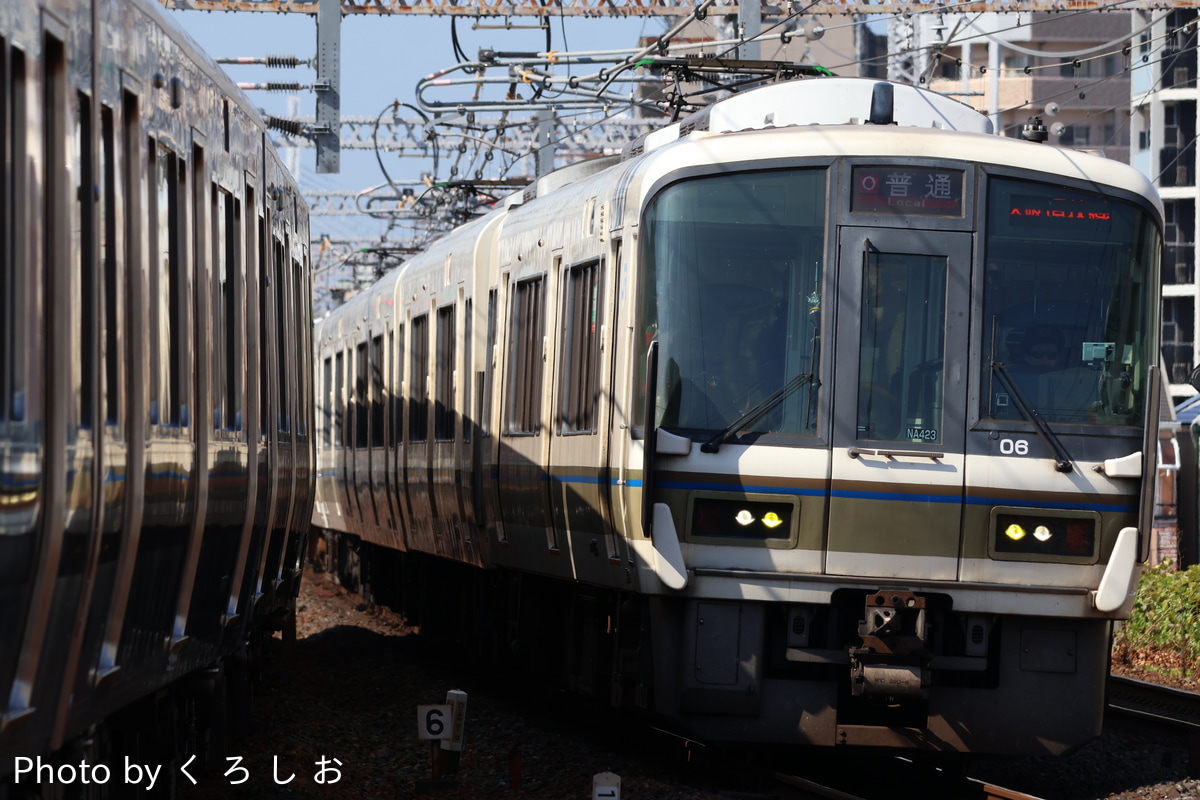 JR西日本 吹田総合車両所奈良支所 221系 NA423編成