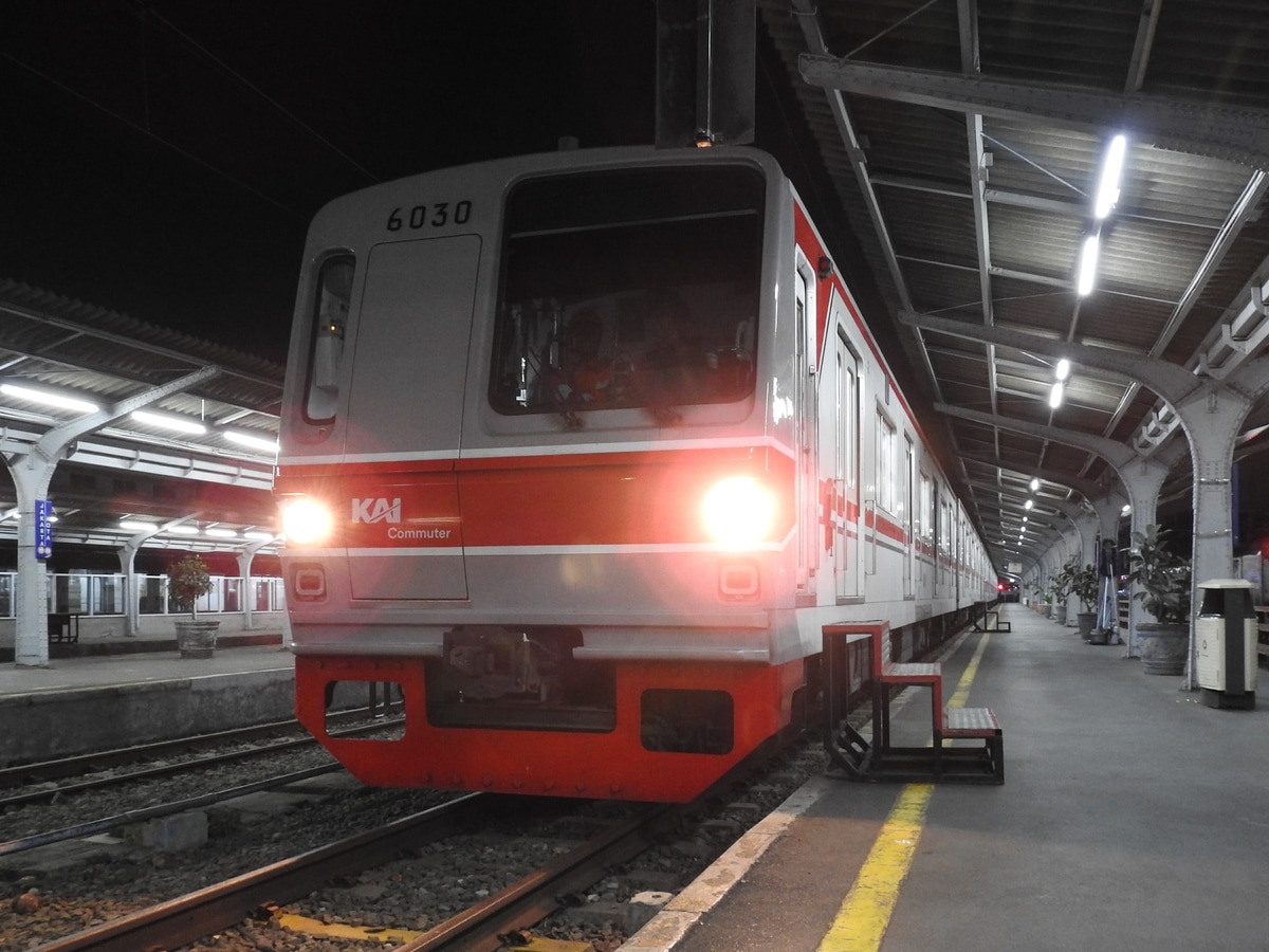 KAIコミューター DEPOK車両センター 6000系 6030F