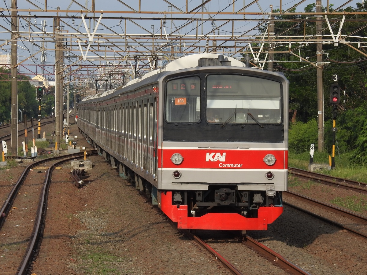 KAI Commuter DEPOK車両センター 205系 DP103編成