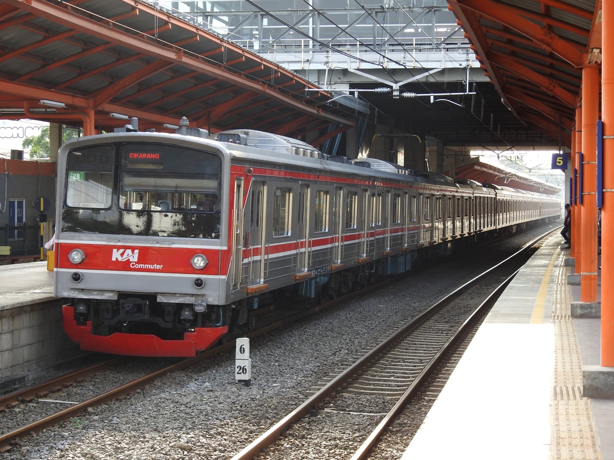 KAI Commuter DEPOK車両センター 205系 DP28+19