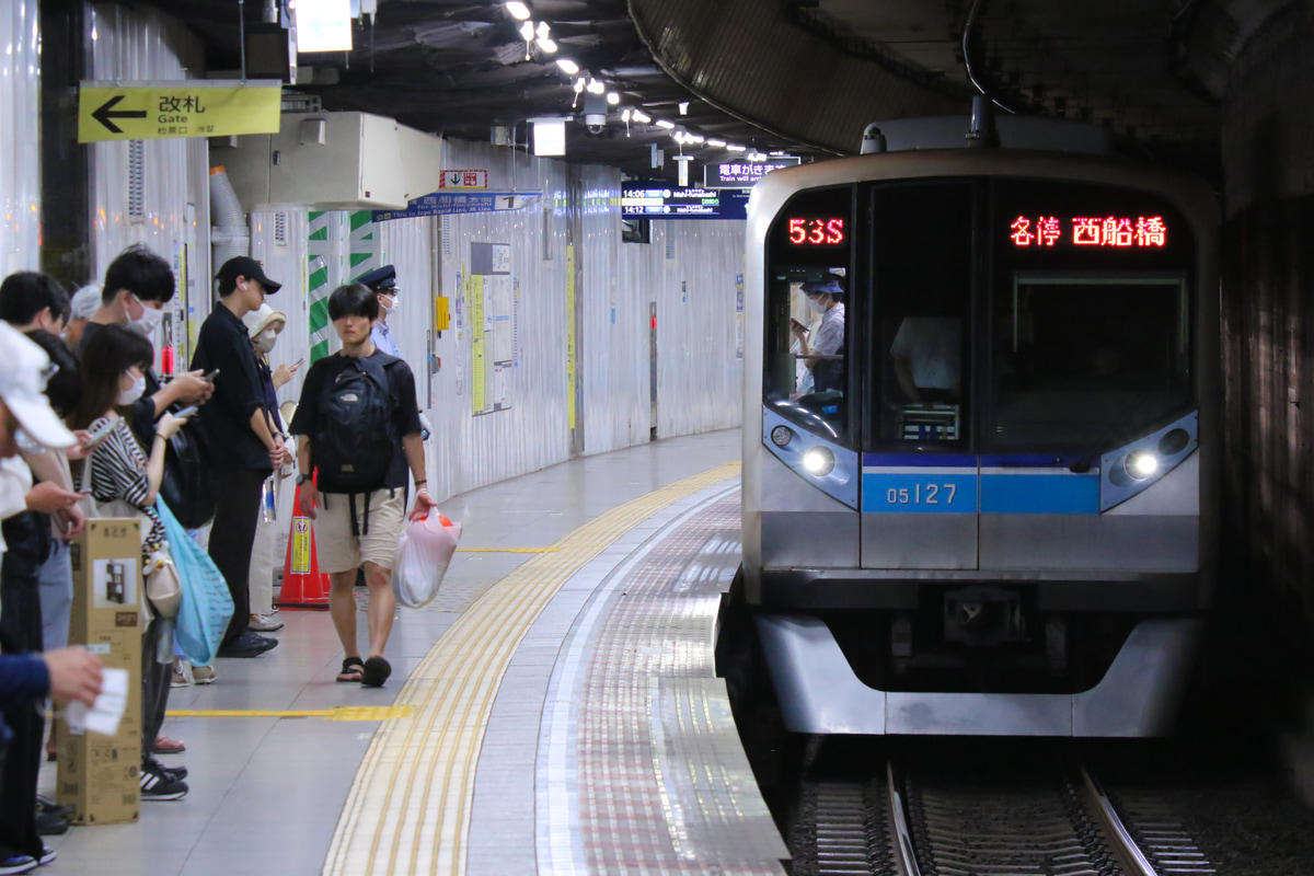 東京メトロ 深川検車区 05系 05-127F