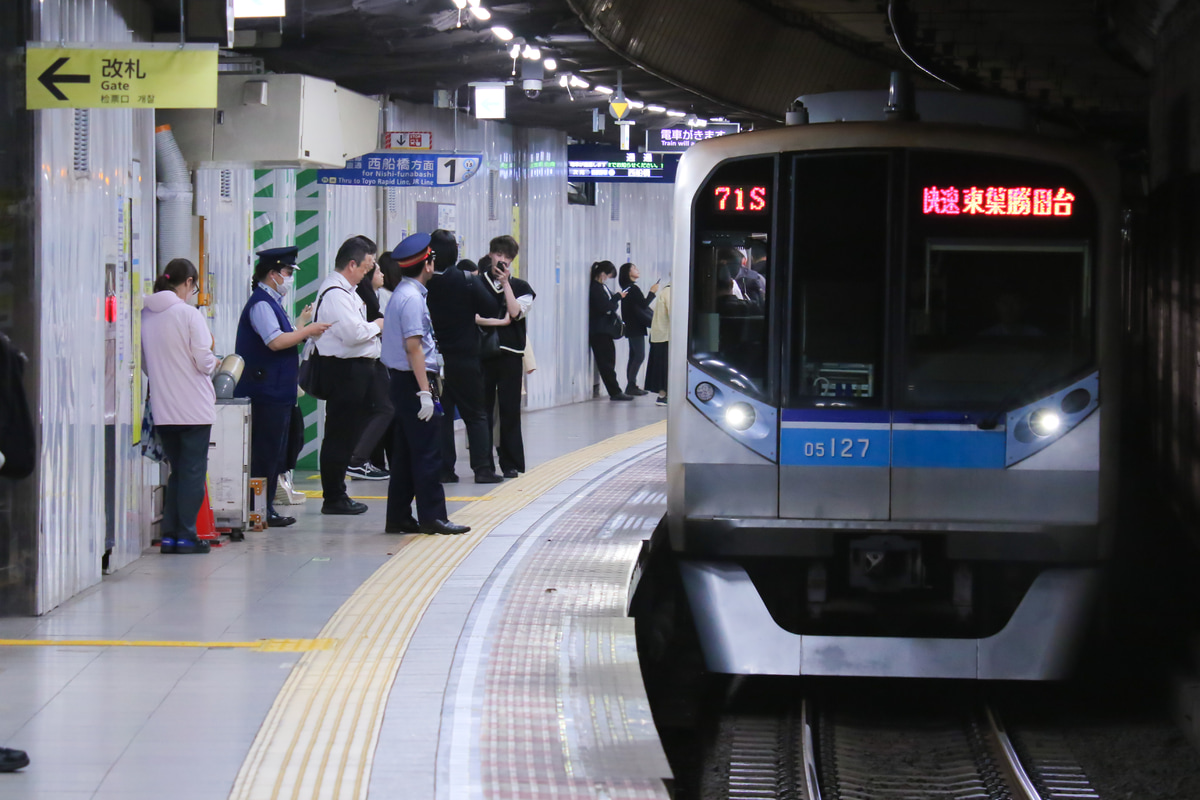 東京メトロ 深川検車区 05系 05-127F