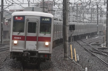 東武鉄道 森林公園検修区 10000型 11003F