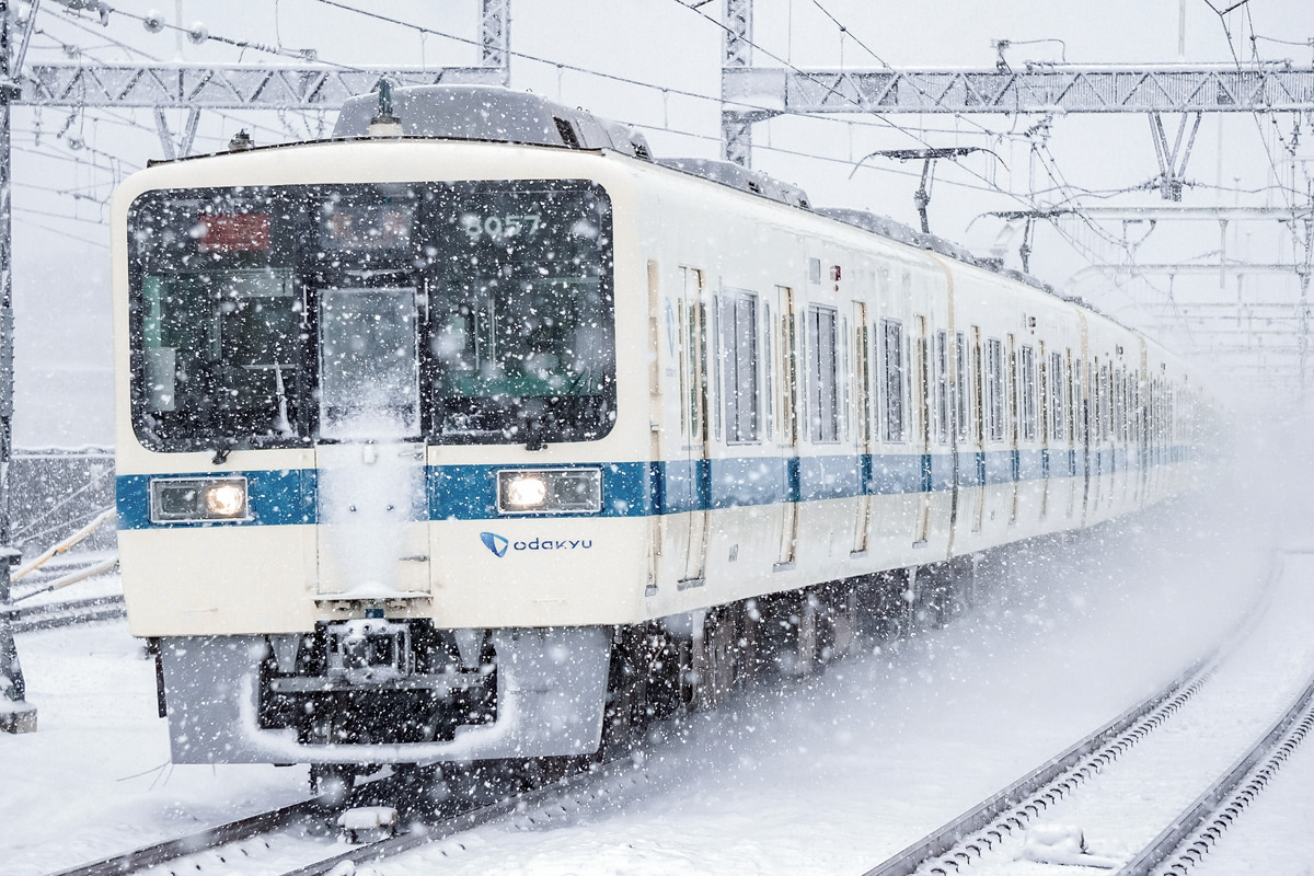 小田急電鉄  8000形 8057F