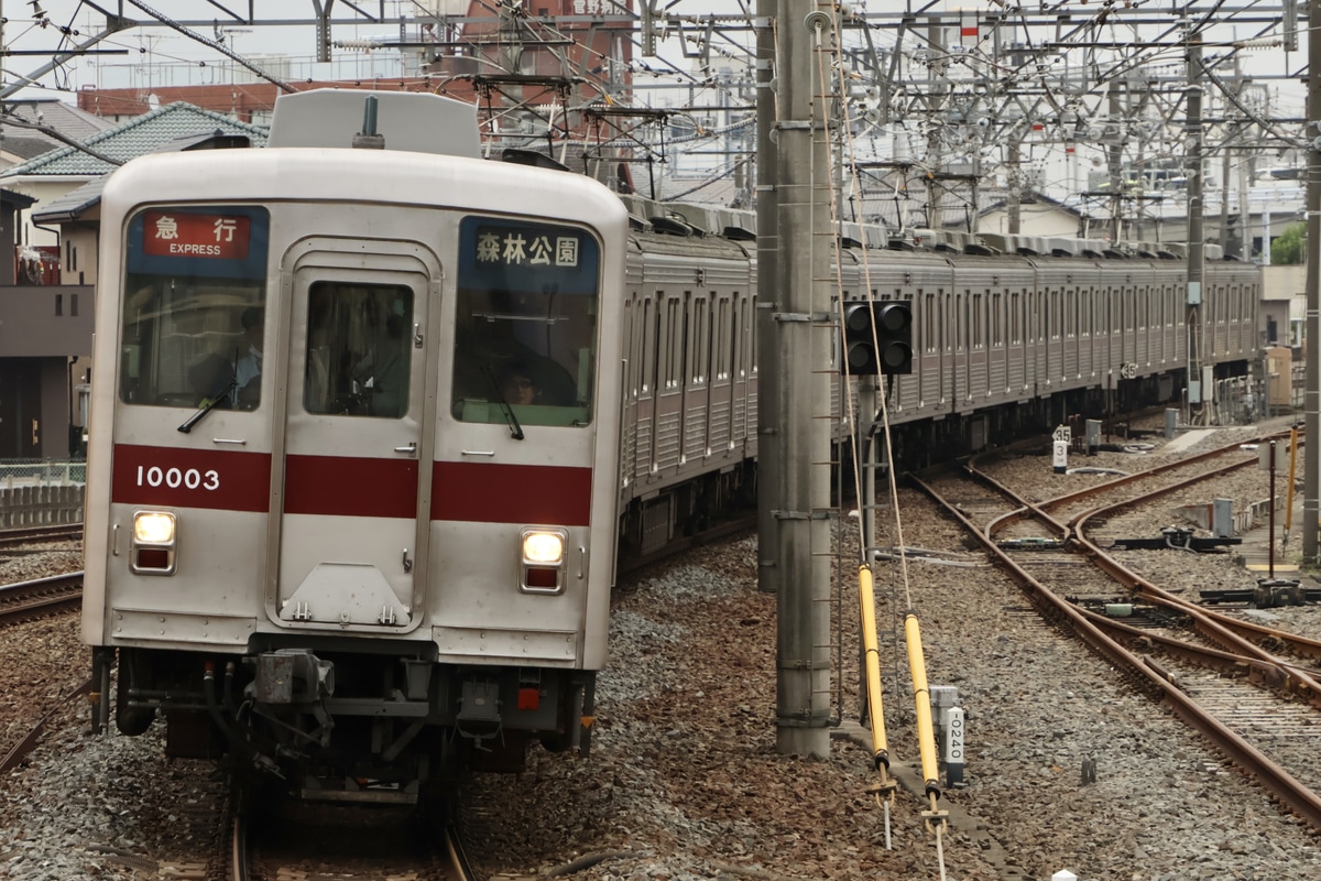 東武鉄道 森林公園検修区 10000系 11003F