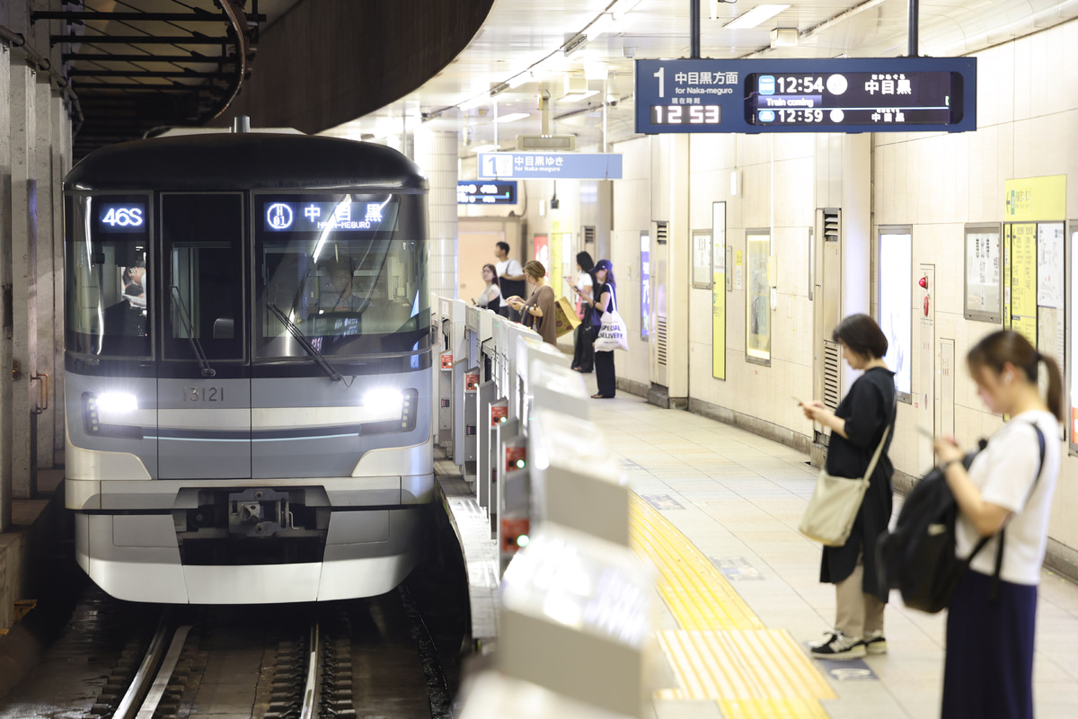 東京メトロ 千住検車区 13000系 13121F