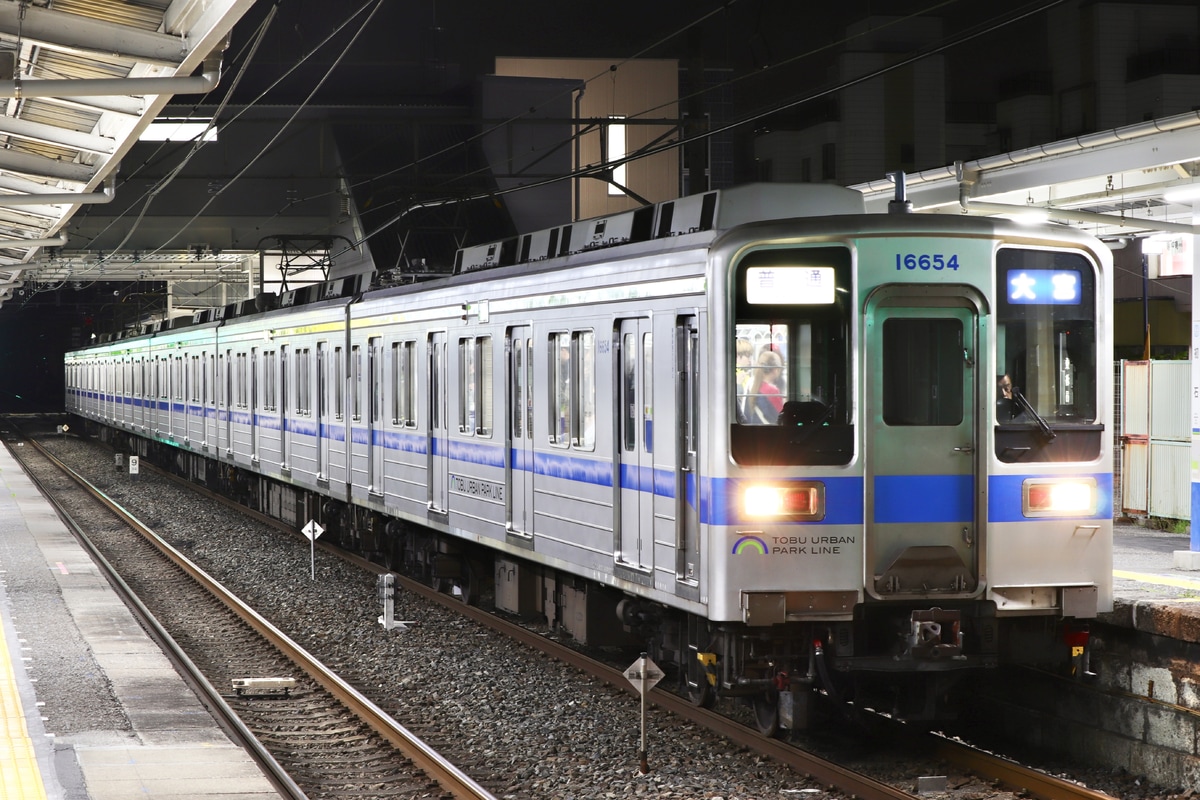 東武鉄道  10000系10050型 11654F