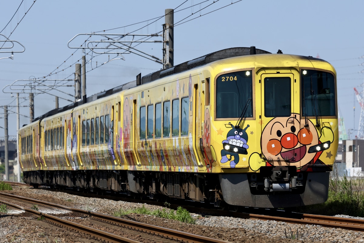 JR四国 高知運転所 2700系 2704