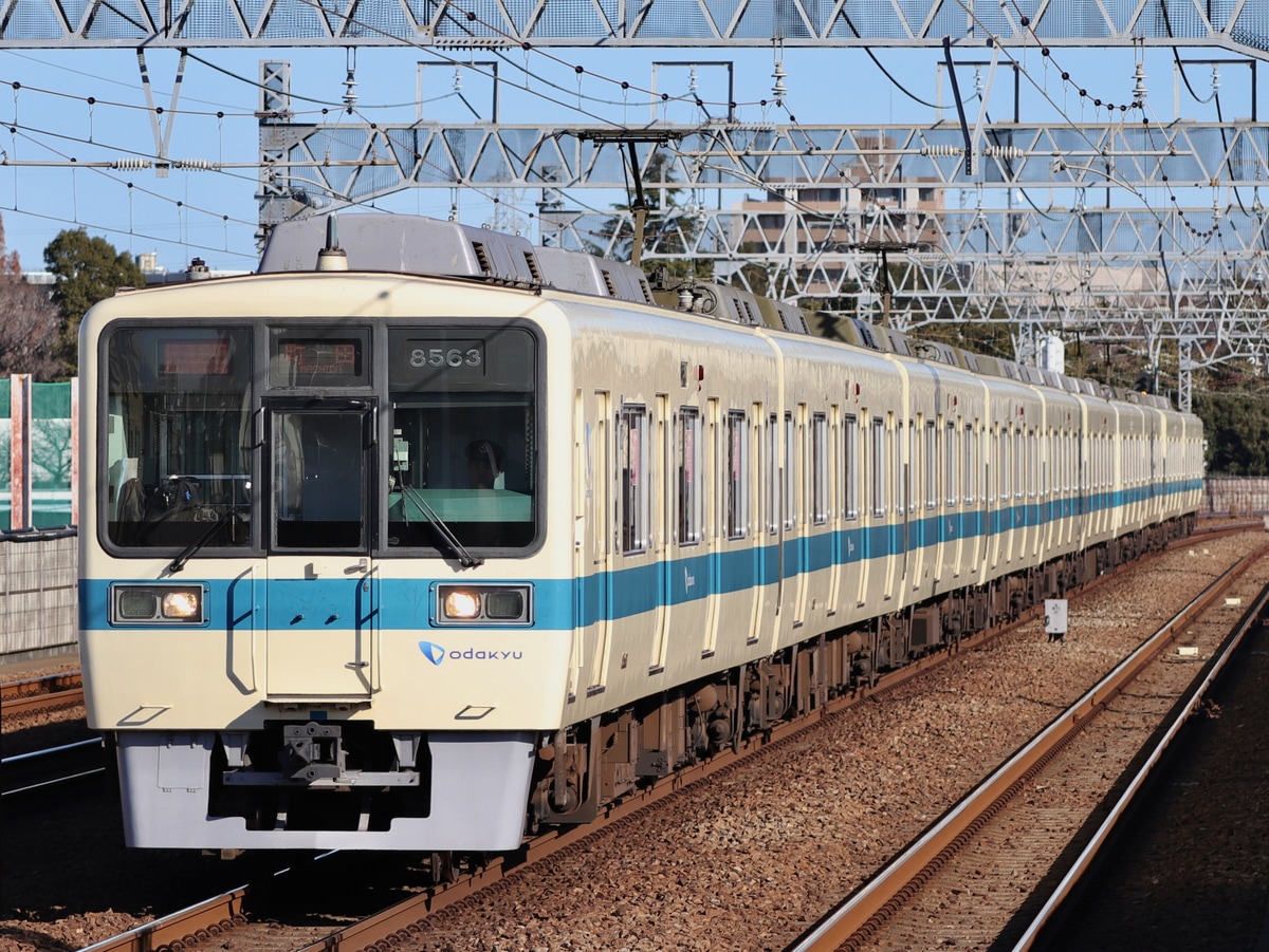 小田急電鉄  8000形 8263F