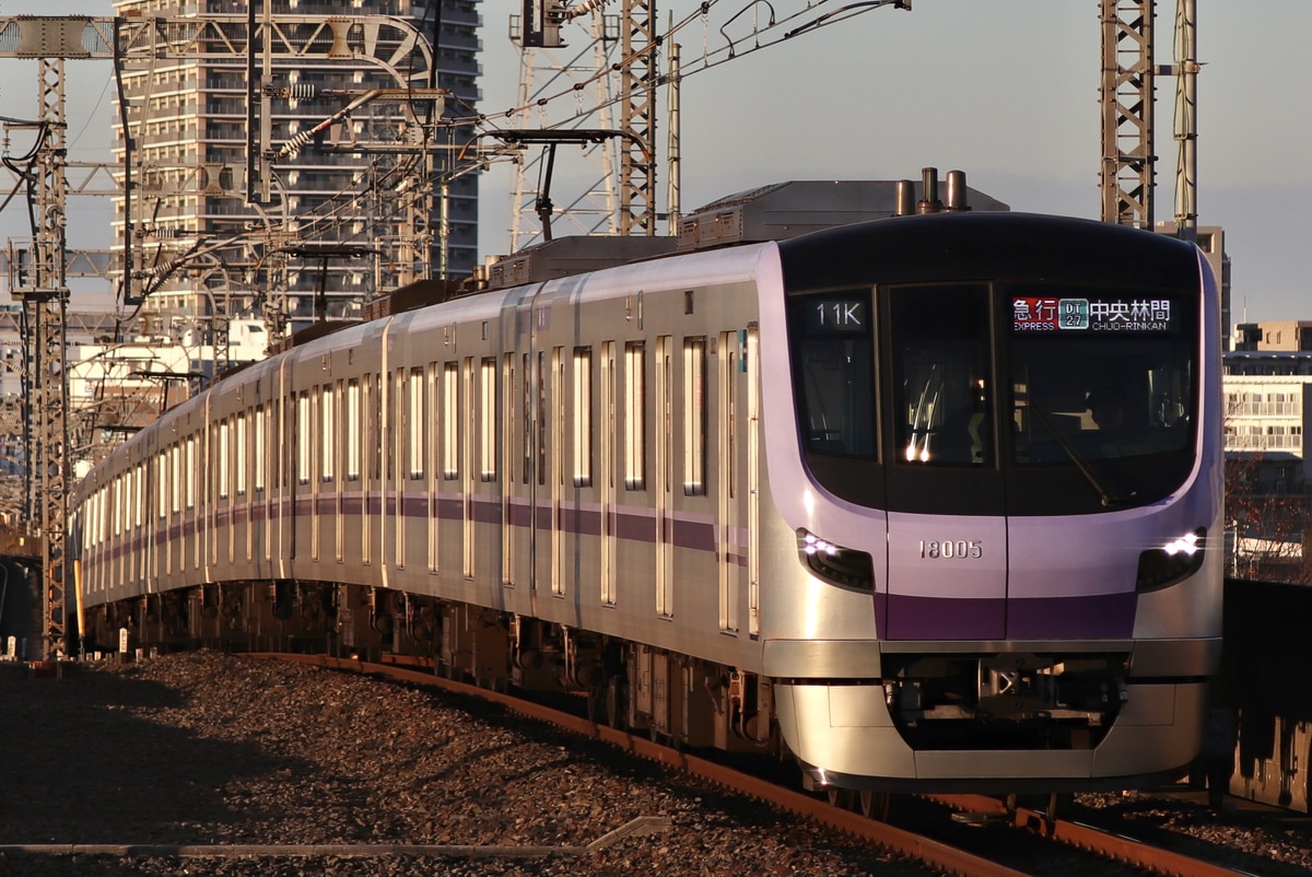 東京メトロ  18000系 18105F